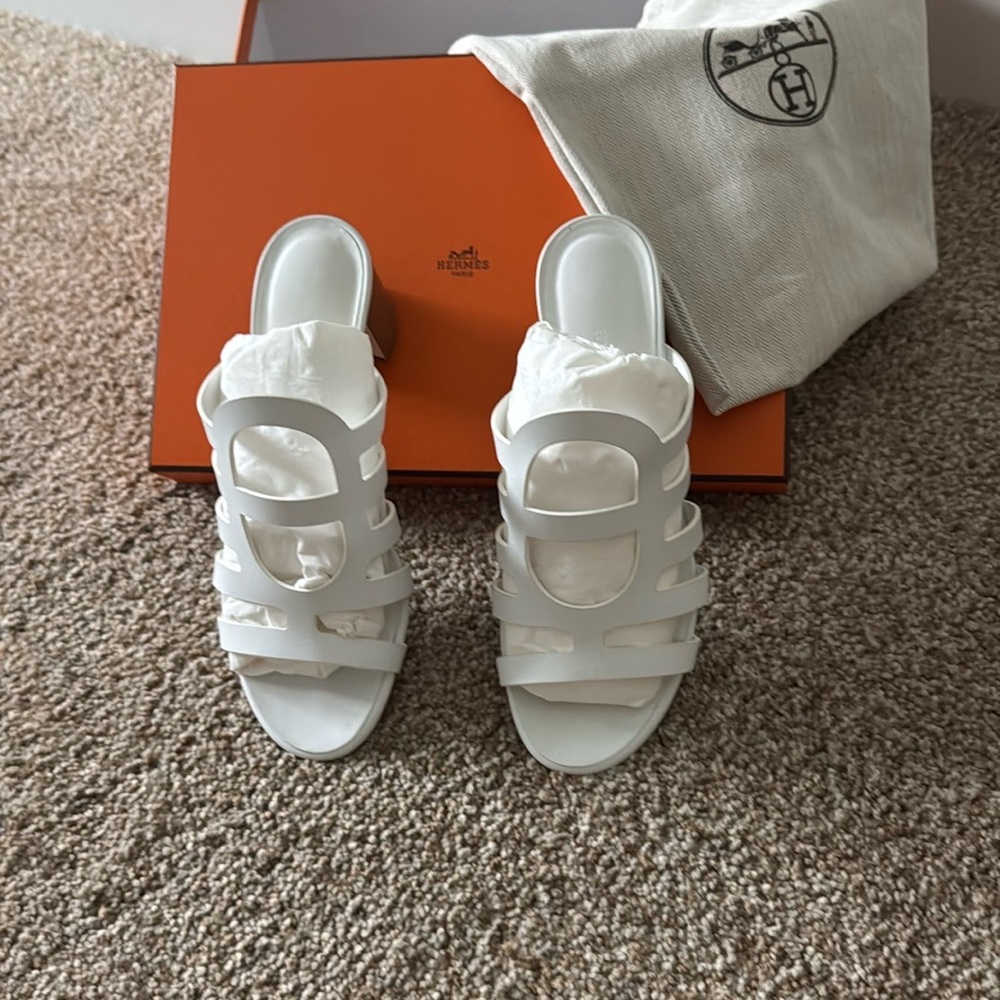Hermes White Women's Sandals - Picture 2 of 12